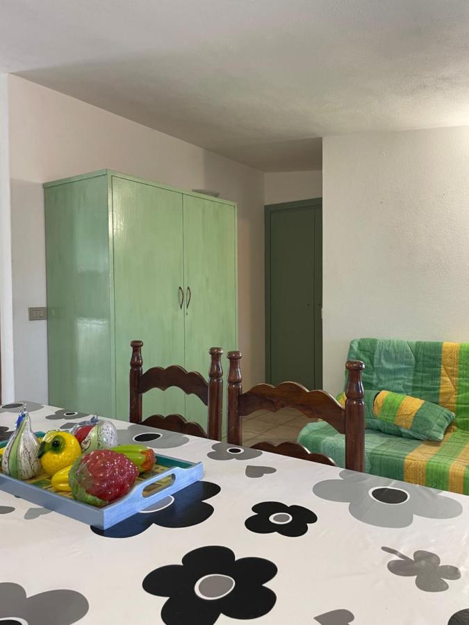 La Casa Di Tonia Apartment La Caletta Luaran gambar