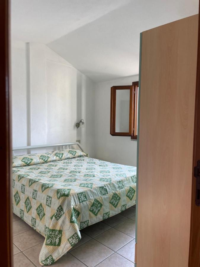 La Casa Di Tonia Apartment La Caletta Luaran gambar