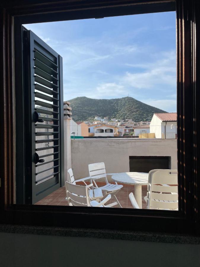 La Casa Di Tonia Apartment La Caletta Luaran gambar