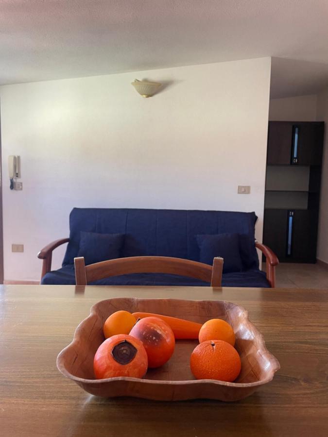 La Casa Di Tonia Apartment La Caletta Luaran gambar