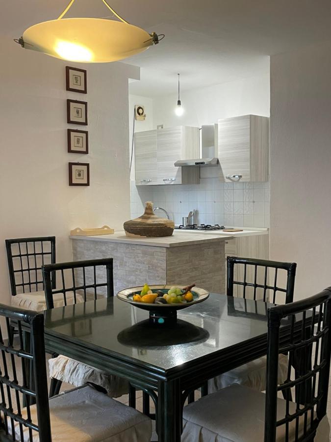 La Casa Di Tonia Apartment La Caletta Luaran gambar