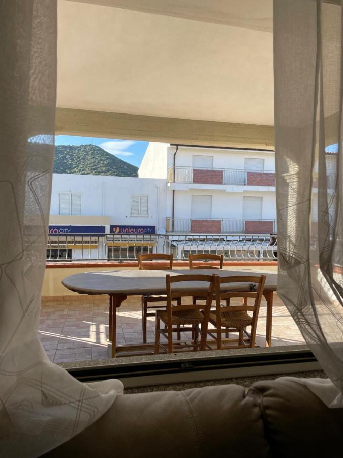 La Casa Di Tonia Apartment La Caletta Luaran gambar