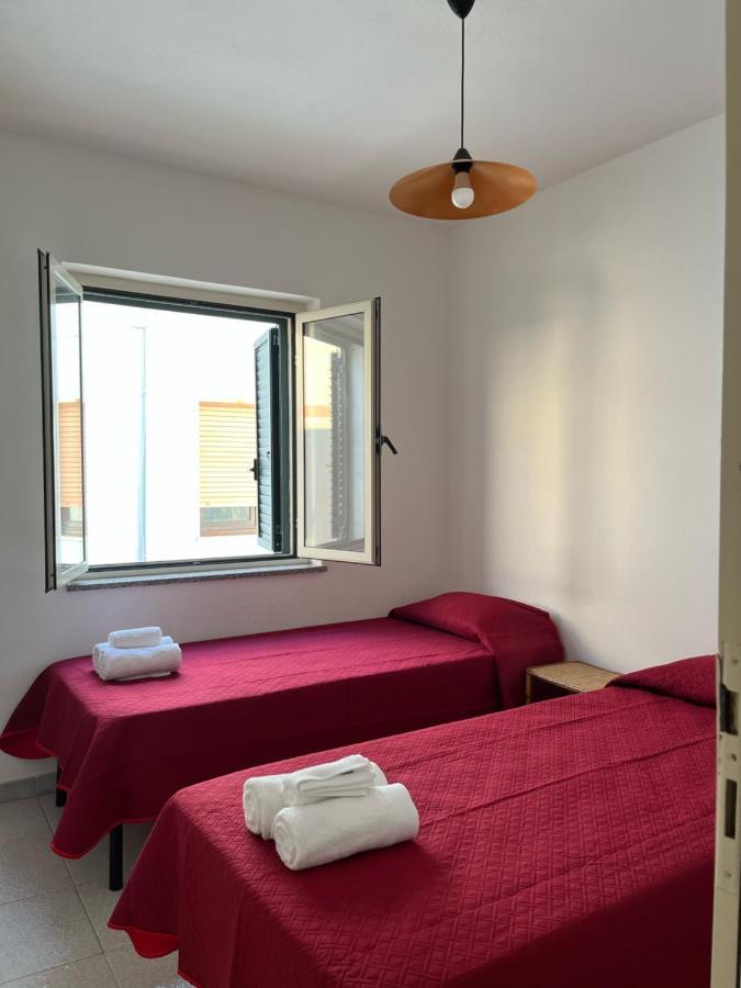 La Casa Di Tonia Apartment La Caletta Luaran gambar