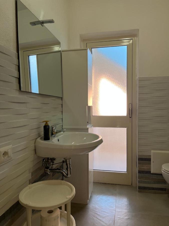 La Casa Di Tonia Apartment La Caletta Luaran gambar